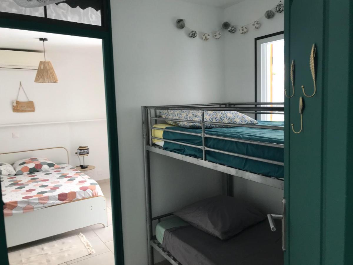 Gites Le Petit Voyageur Sainte-Anne  Buitenkant foto